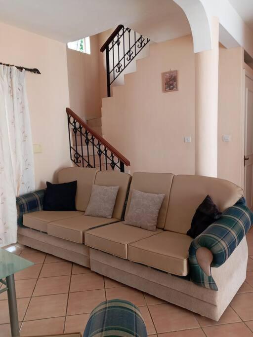 Sunshine Luxurious Villa:4 Mins Walk From Beach Flic-en-Flacq 외부 사진