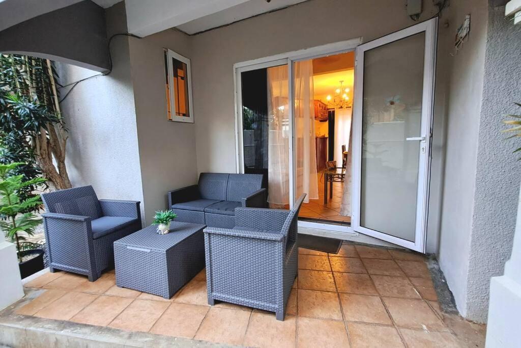 Sunshine Luxurious Villa:4 Mins Walk From Beach Flic-en-Flacq 외부 사진